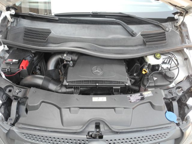MERCEDES-BENZ Vito usata, con Sedile posteriore sdoppiato