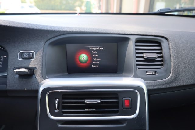 VOLVO V60 usata, con Climatizzatore automatico, 2 zone