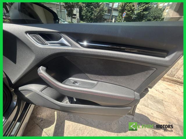 AUDI RS usata, con Airbag testa