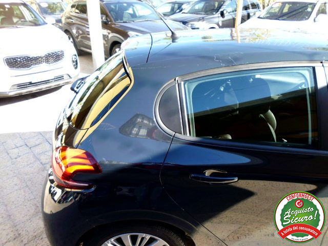 PEUGEOT 208 usata, con Climatizzatore automatico, 2 zone