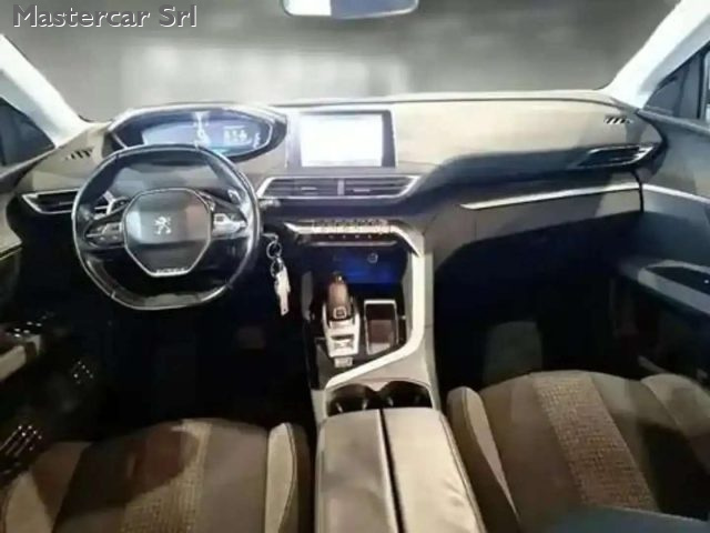PEUGEOT 5008 usata, con Autoradio