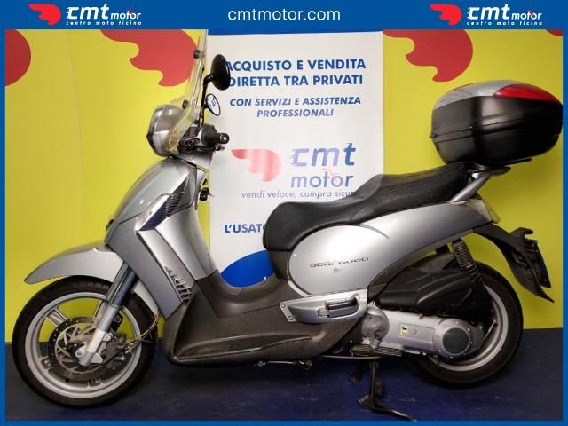APRILIA Scarabeo 250 usata 2