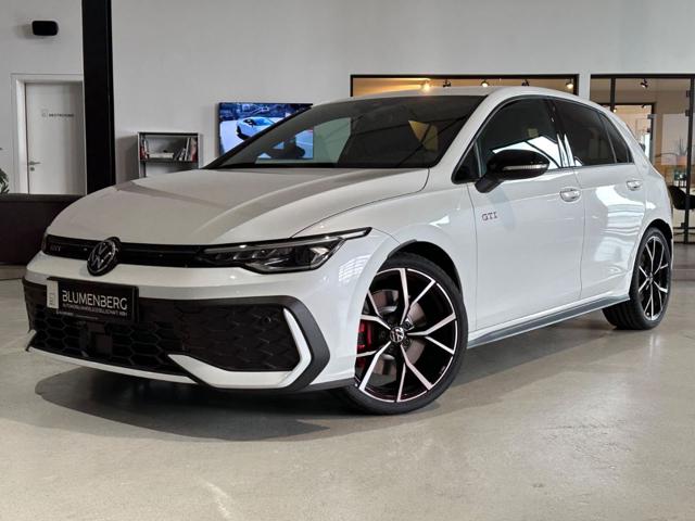 VOLKSWAGEN Golf usata, con Autoradio