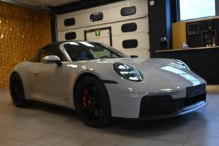 PORSCHE 992 usata 38