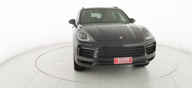 PORSCHE Cayenne usata, con USB