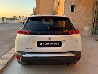 PEUGEOT 2008 usata, con Autoradio