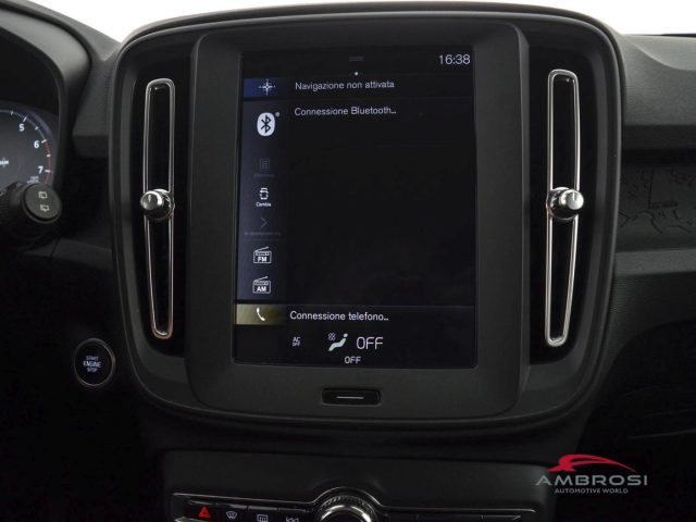 VOLVO XC40 usata 14