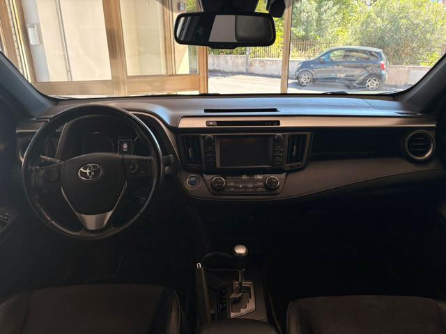 TOYOTA RAV 4 MY23 usata, con Fendinebbia