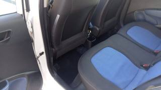 HYUNDAI i10 usata 11