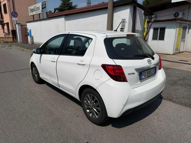 TOYOTA Yaris usata, con Alzacristalli elettrici