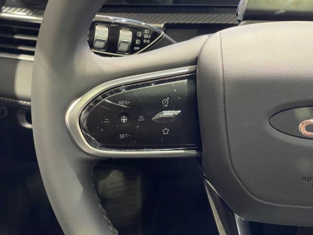 DR MOTOR DR 6.0 usata, con Airbag testa