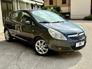 OPEL Corsa usata, con Airbag laterali