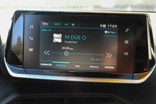PEUGEOT 2008 usata, con Touch screen