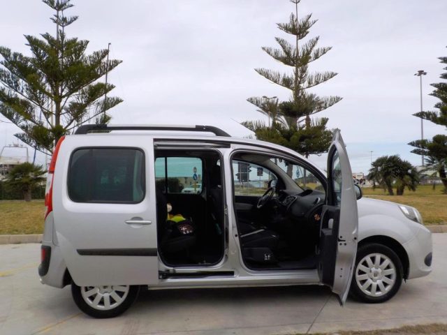 RENAULT Kangoo usata, con Chiusura centralizzata