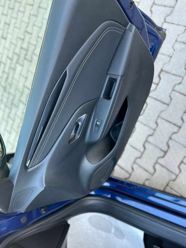 OPEL Corsa usata, con Vetri oscurati