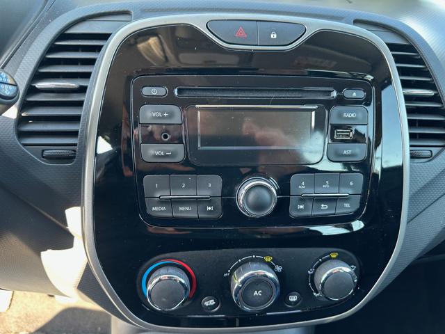 RENAULT Captur usata, con USB