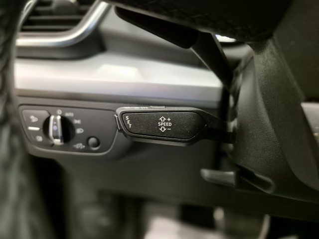 AUDI Q5 usata, con Regolazione elettrica sedili