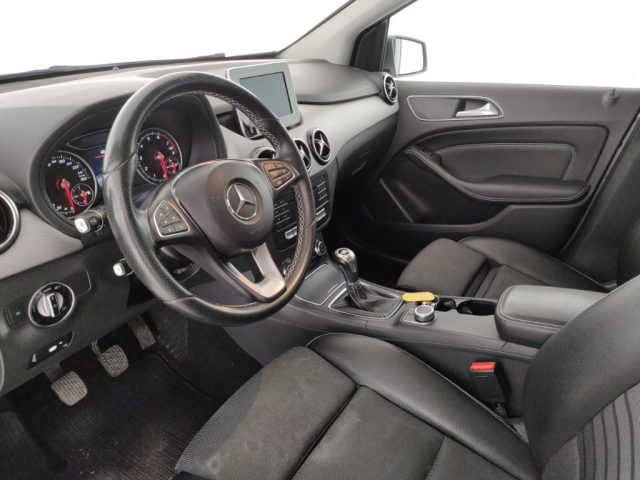 MERCEDES-BENZ B 180 usata, con Chiusura centralizzata