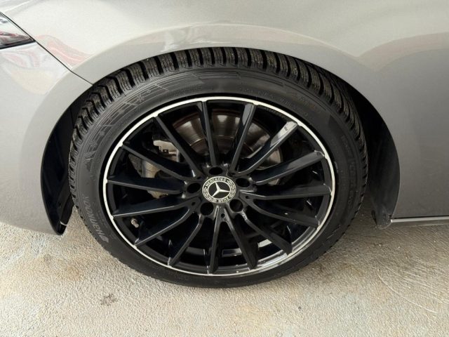 MERCEDES-BENZ A 180 usata, con Frenata d