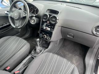 OPEL Corsa usata, con Autoradio
