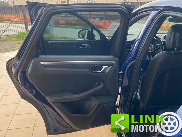 PORSCHE Macan usata, con Fendinebbia