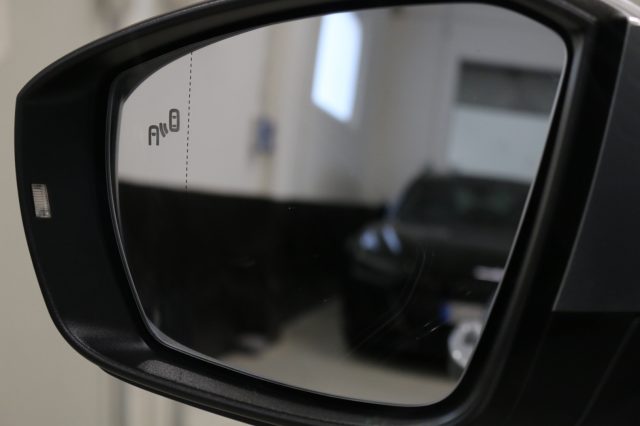 VOLKSWAGEN T-Cross usata, con Autoradio digitale