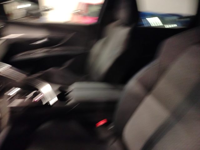 PEUGEOT 5008 usata, con Frenata d