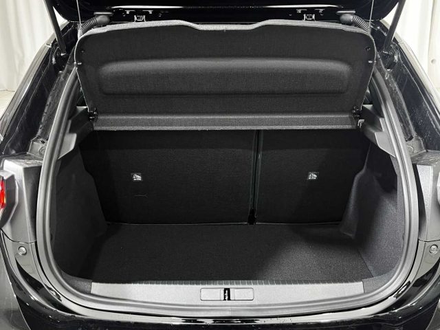 OPEL Corsa usata, con Sedile posteriore sdoppiato