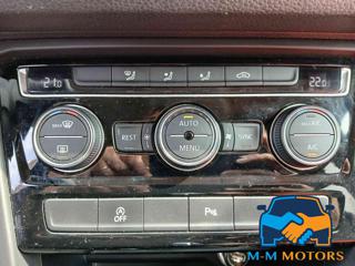 VOLKSWAGEN Touran usata, con Park Distance Control