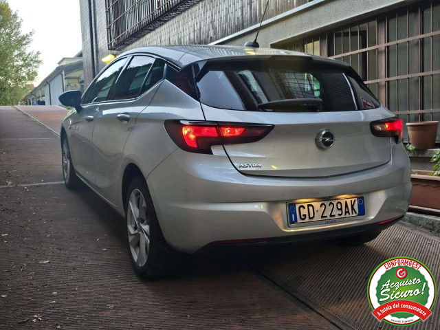 OPEL Astra usata, con Autoradio