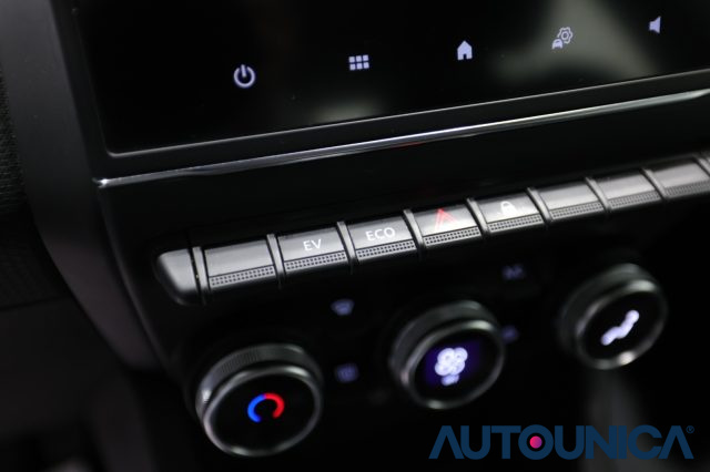 RENAULT Clio usata, con Specchietti laterali elettrici