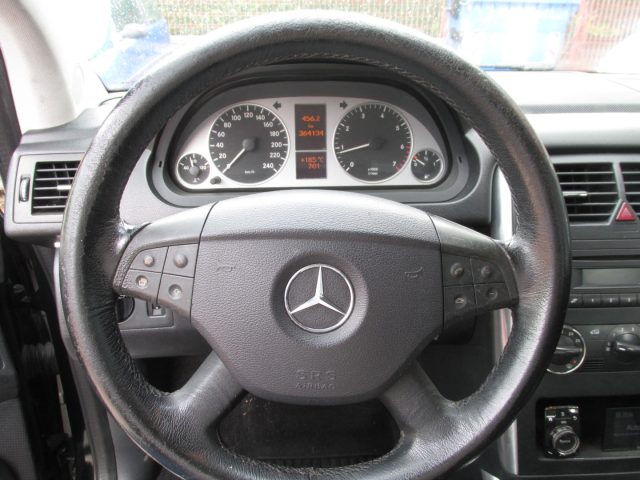 MERCEDES-BENZ B 180 usata, con Alzacristalli elettrici