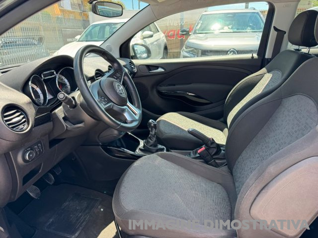 OPEL Adam usata, con Controllo automatico clima