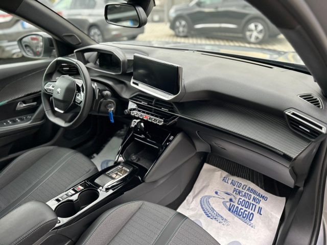 PEUGEOT 2008 usata, con Touch screen