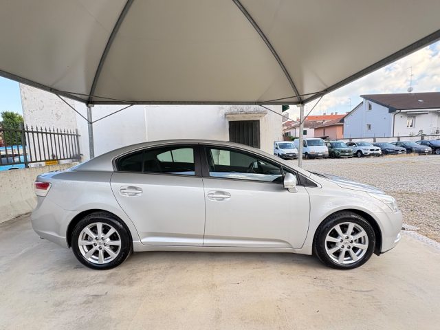 TOYOTA Avensis usata, con Cerchi in lega