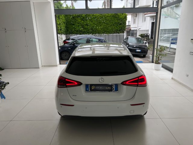 MERCEDES-BENZ A 180 usata, con Fari Xenon