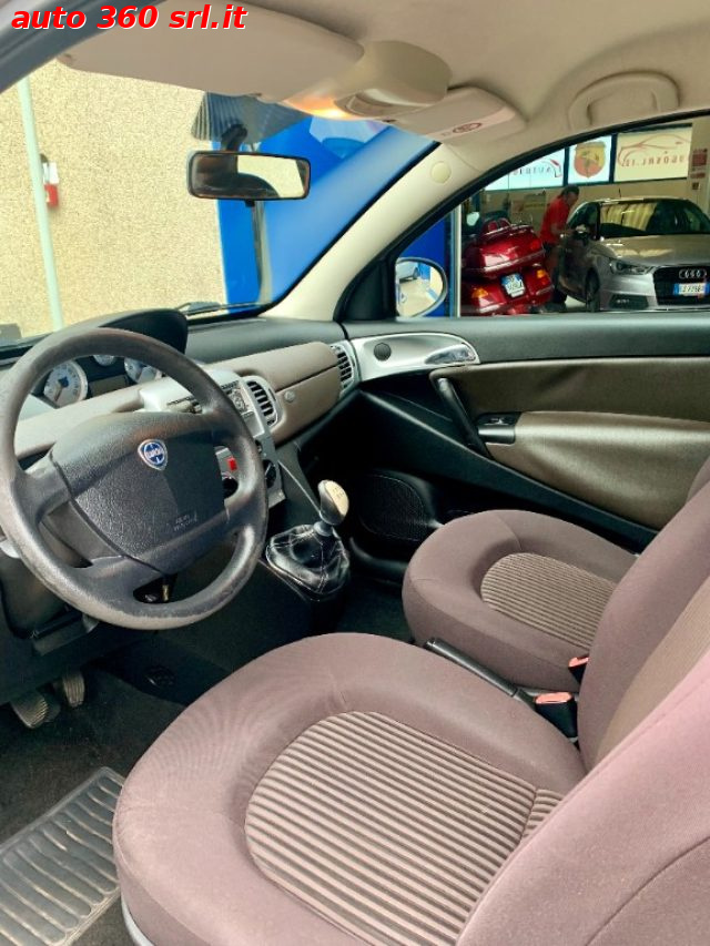 LANCIA Ypsilon usata, con Lettore CD