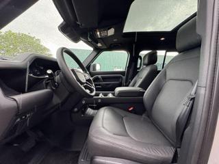 LAND ROVER Defender usata, con Trazione integrale