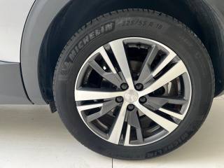 PEUGEOT 3008 usata, con Boardcomputer