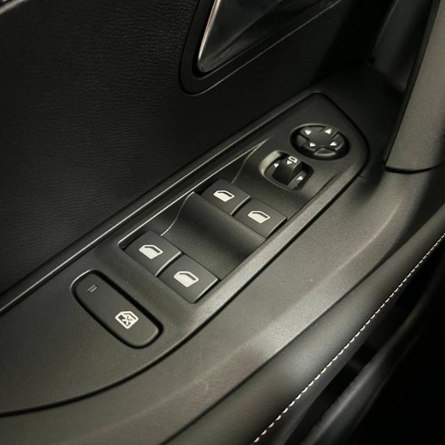 PEUGEOT 2008 usata, con Controllo elettronico della corsia