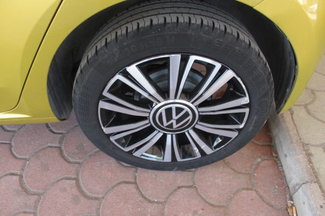 VOLKSWAGEN up! usata, con Chiusura centralizzata