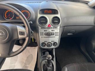 OPEL Corsa usata, con Volante in pelle