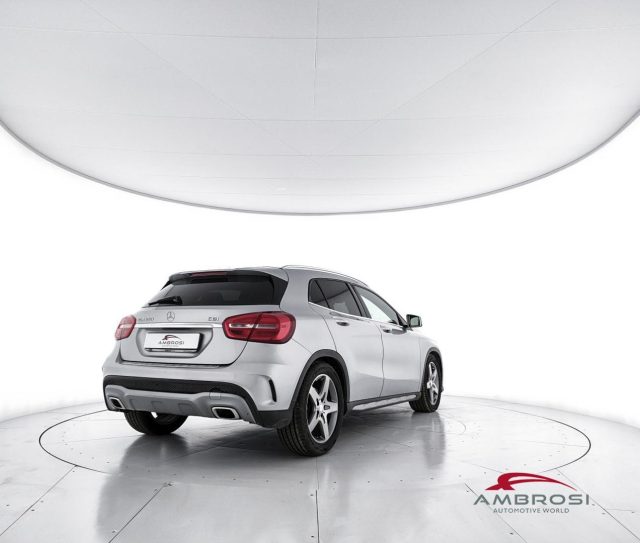 MERCEDES-BENZ GLA 200 usata 2