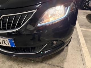 LANCIA Ypsilon usata, con USB
