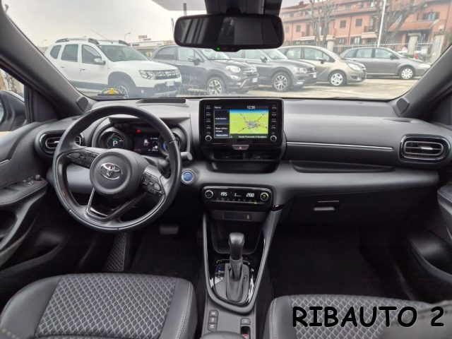TOYOTA Yaris usata, con Autoradio digitale