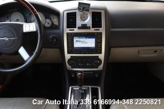CHRYSLER 300C usata, con Sistema di navigazione