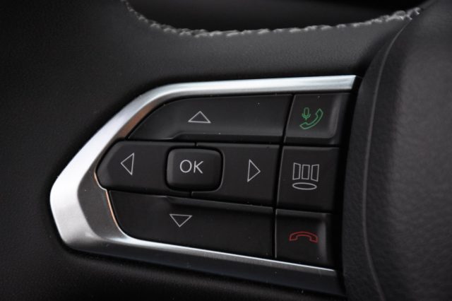 JEEP Compass usata, con Sedile posteriore sdoppiato