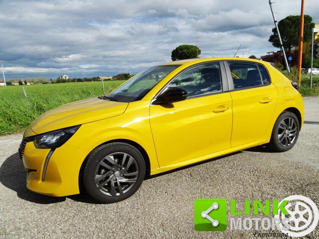 PEUGEOT 208 usata, con USB