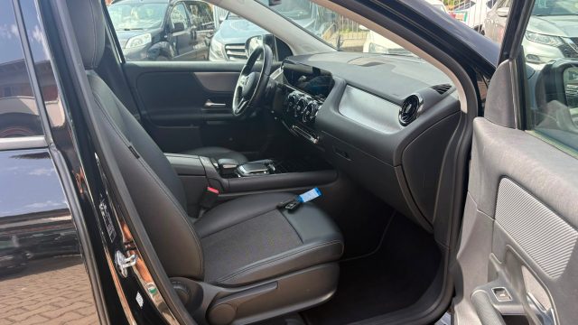 MERCEDES-BENZ GLA 200 usata, con Frenata d