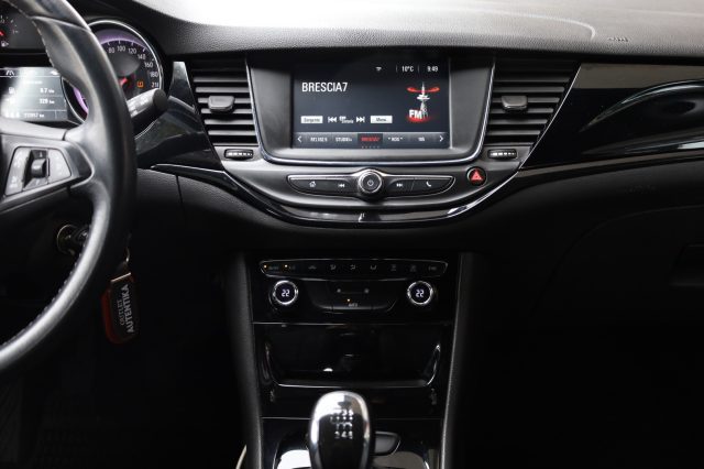 OPEL Astra usata, con Controllo vocale